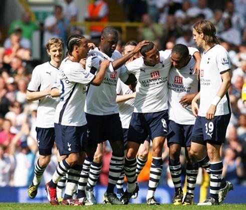  纽卡斯尔联三比二战胜利兹联迎来赛季首次三连胜  