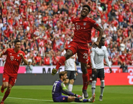  奥格斯堡锋线复苏重燃德甲保级希望之火